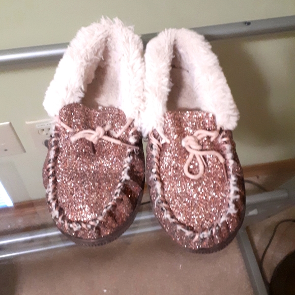 Kids Pink Sparkling Slippers,Joe Fresh,sizeMed1-2 - Picture 1 of 3